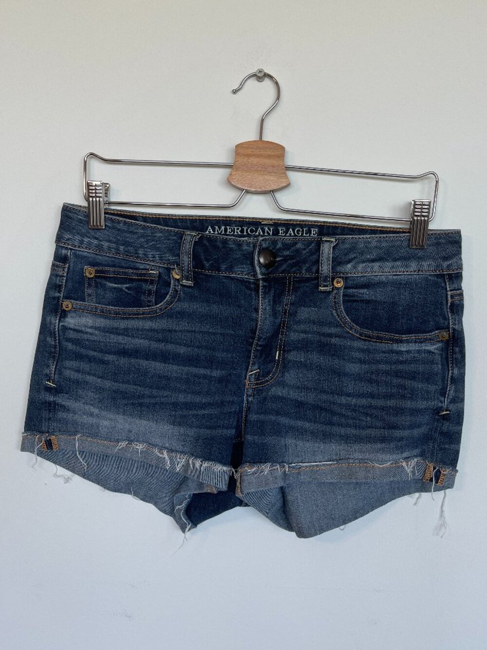 AMERICAN EAGLE DARK WASH DENIM SHORTS SIZE 8